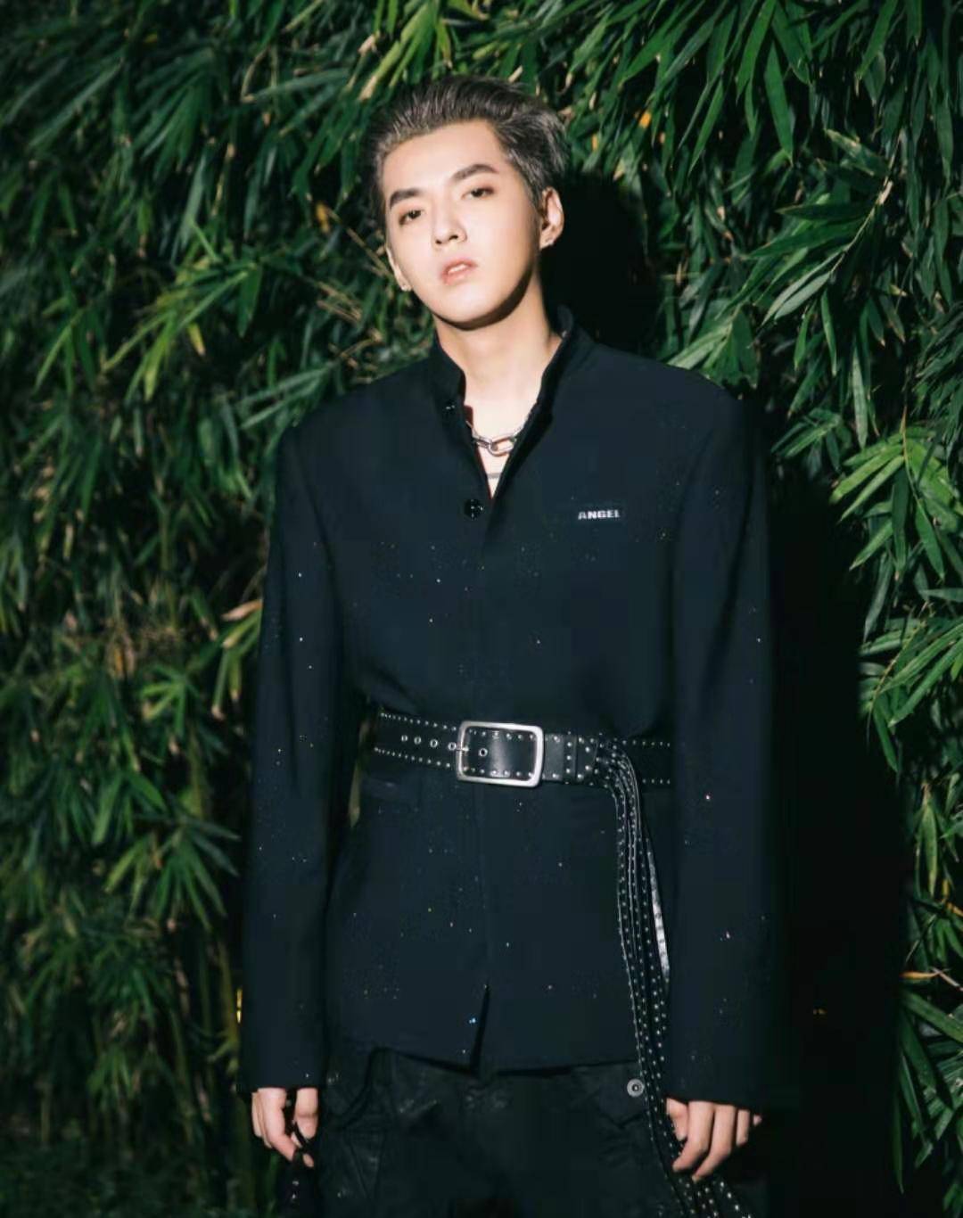 首先来看一下吴亦凡的粉丝们,从网友爆料的图片中,可以看出来,天还没