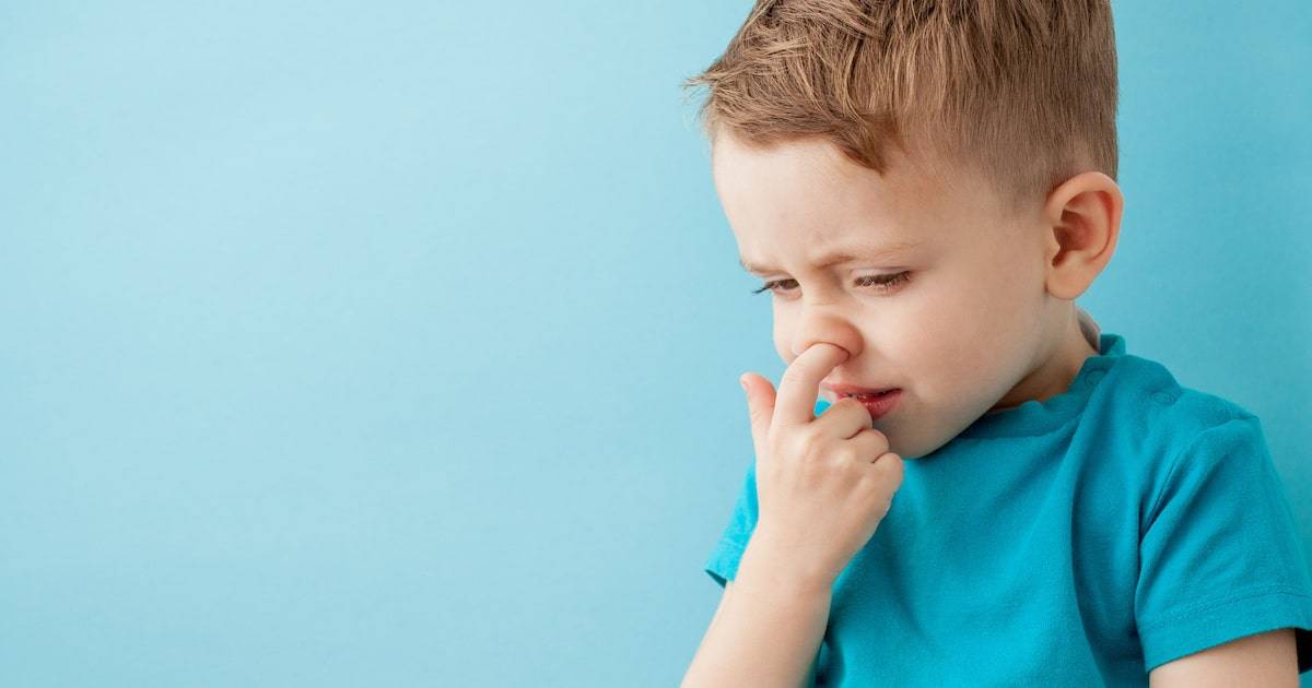 原创孩子吸吮手指咬指甲和抠鼻子的原因和应对方法