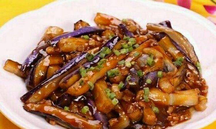 烧什么菜放豆瓣酱好吃 6f6029f73ab54eaa8b56f7c71a53f42a.jpeg