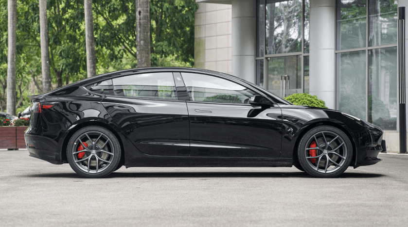 马斯克特斯拉刹车门是因为设计过于尖端