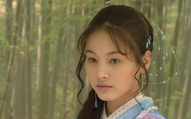 而张延最火的电视剧就是《都是天使惹的祸,剧中饰演女二号"蔡美云"