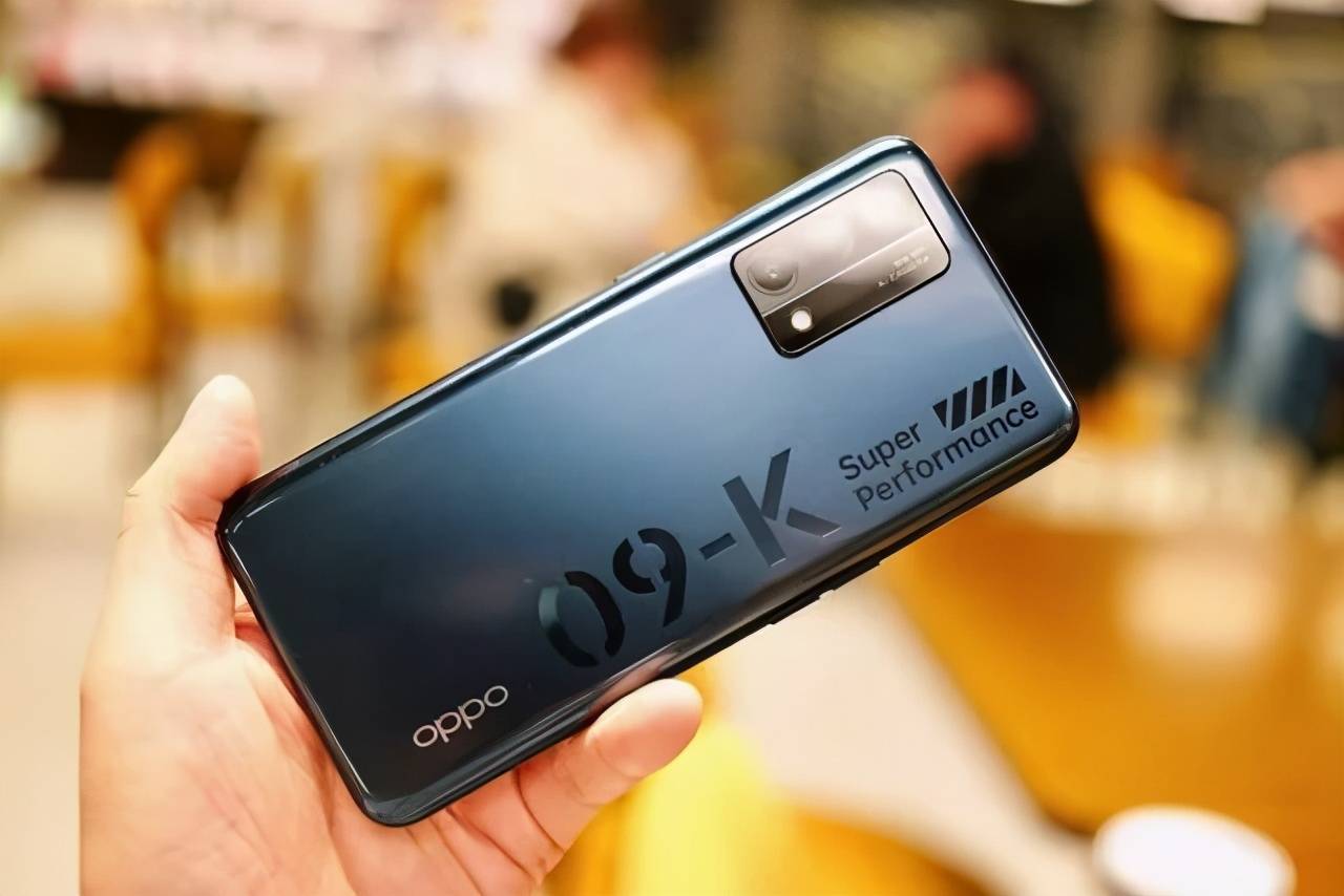 原创oppok9的外观设计彰显了k系列的硬核性能