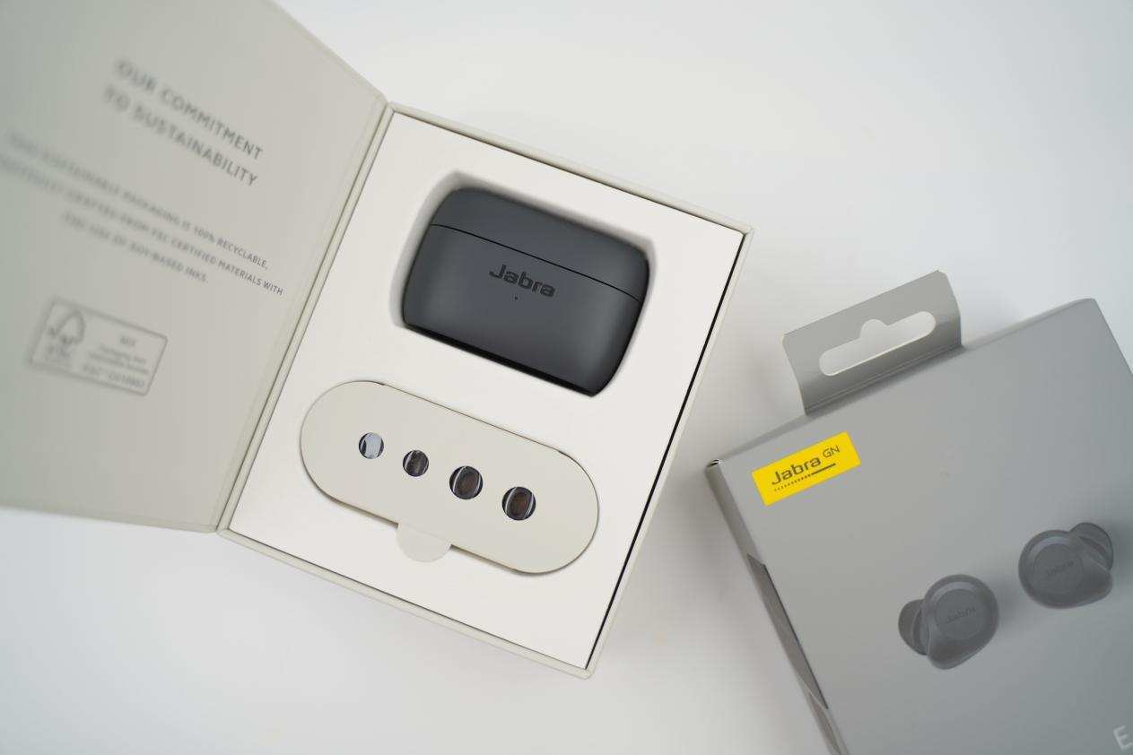 小时|双芯数字降噪+31小时续航，Jabra Elite 85t上手评测