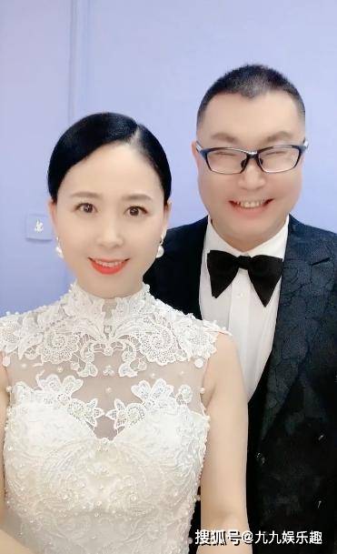 郭果果尹七七婚纱照_红果果和绿泡泡婚纱照