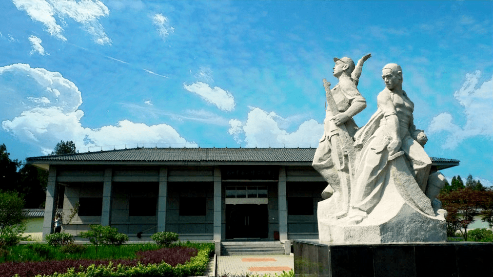 凤阳文旅/图定远县-藕塘镇定远藕塘革命烈士陵园鸟瞰.