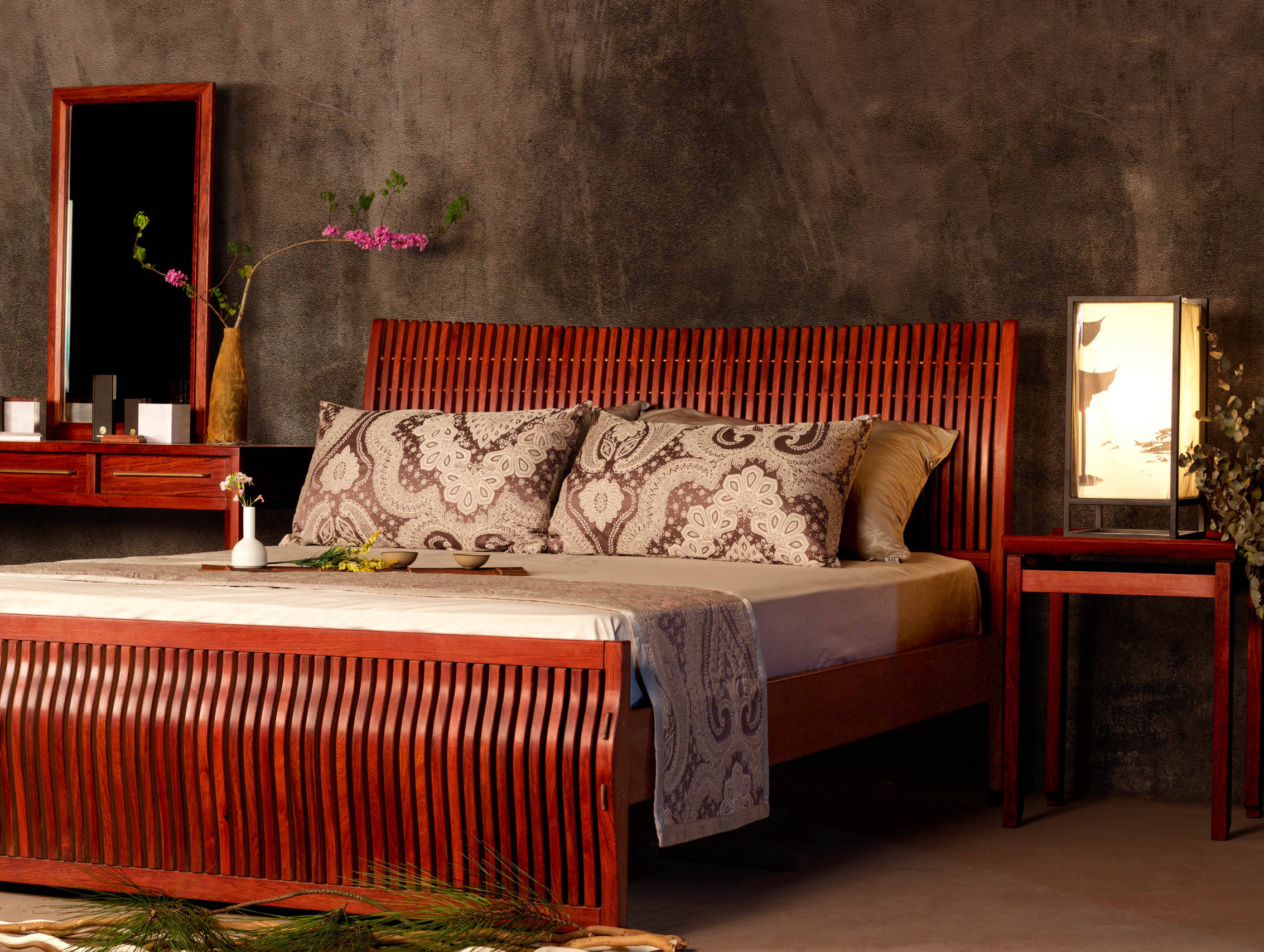 你知道缅甸花梨(大果紫檀)的价值有多大吗?_家具