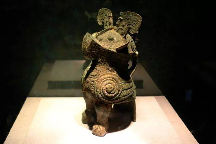 战神的酒器妇好鸮尊藏珍拾遗回望中原