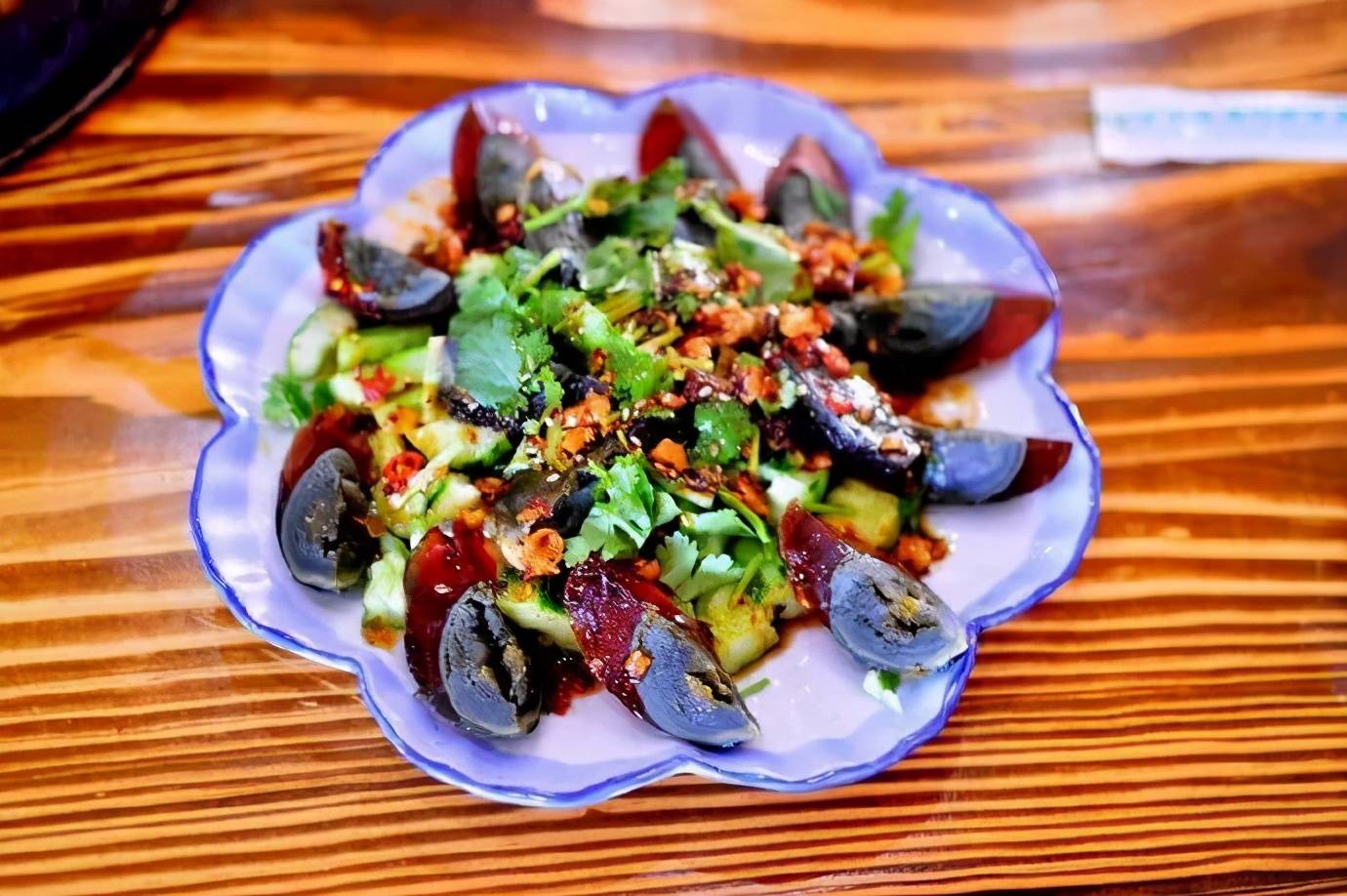 皮蛋臭嗎？你覺得怎麼做好吃？ 熱愛美食 第3张