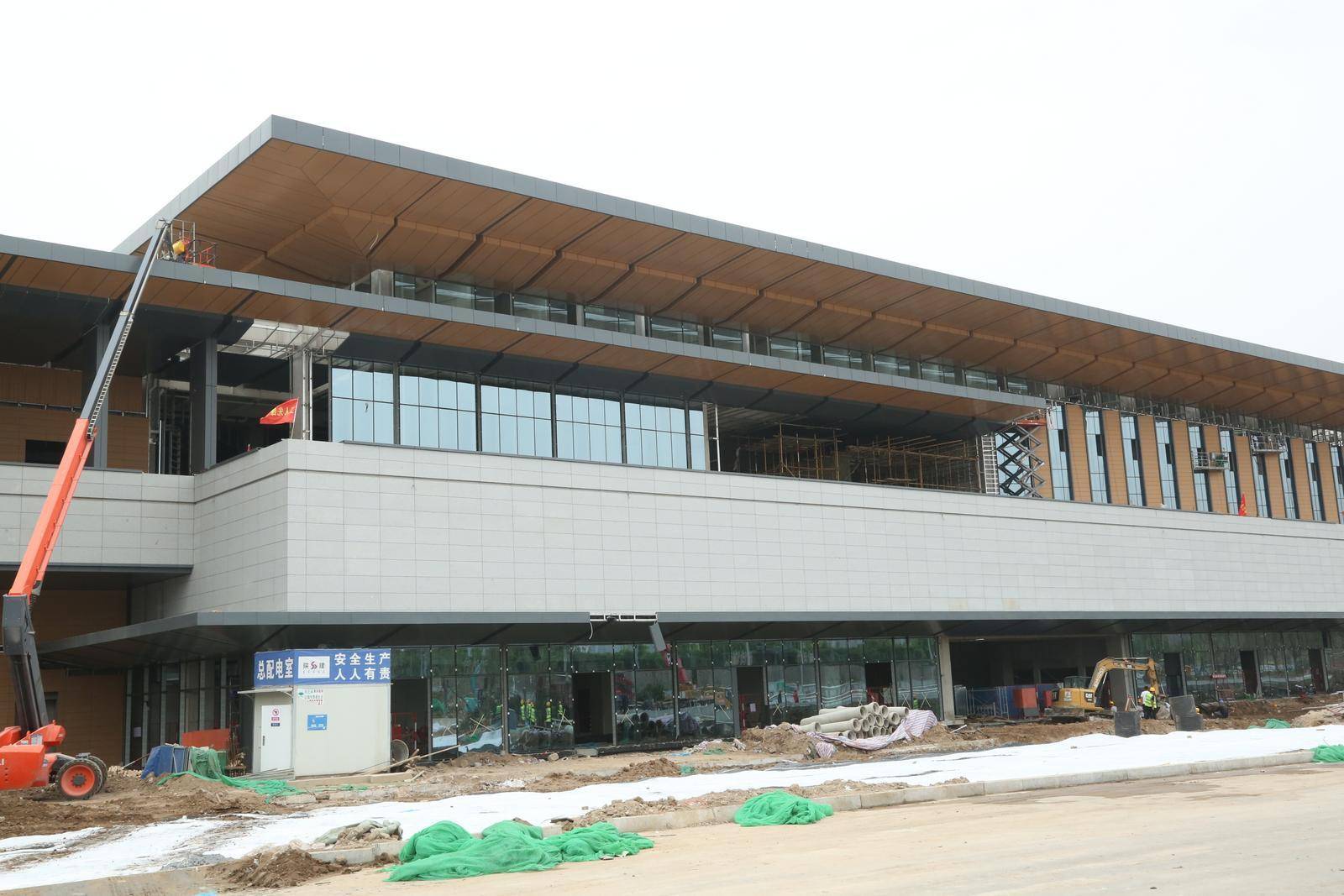 用工人数达3000余人! 西安火车站北广场新颜升级大冲刺