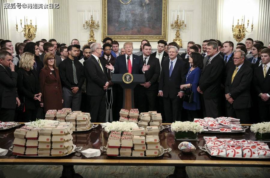 喜欢吃快餐,前美国总统特朗普更是被称为快餐总统,即使是在国宴上
