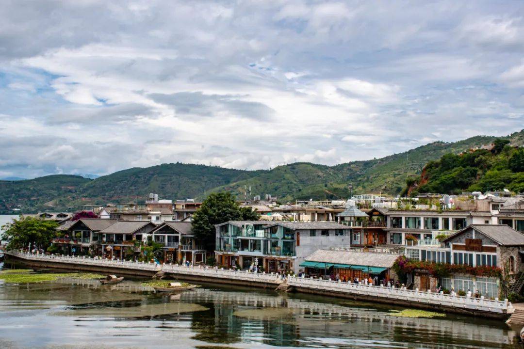 雙廊附近居住的大部分都是地道的白族人,而整個雙廊最漂亮的地方就是