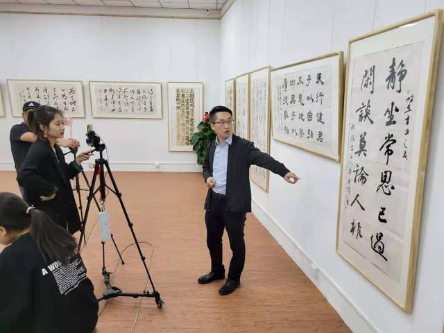 "墨林七贤"书画展在北京宋庄开幕