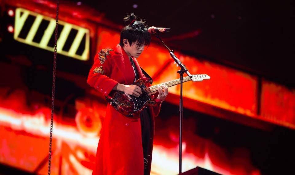 易烊千玺演唱会2017完整版 dc3c6bdbde0447849380d946eb7b0669.jpeg