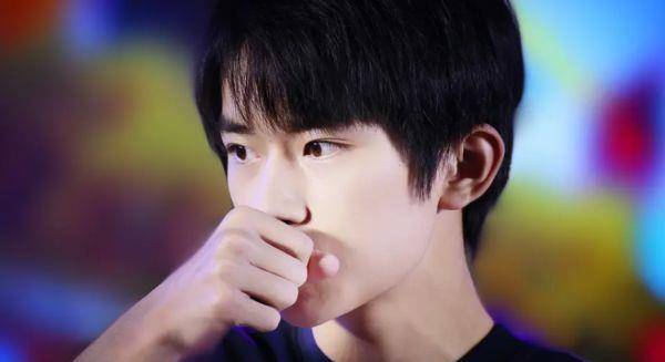 易烊千玺的电影或电视剧 f3521a6ce4d34541bc093338e553aa42.jpeg