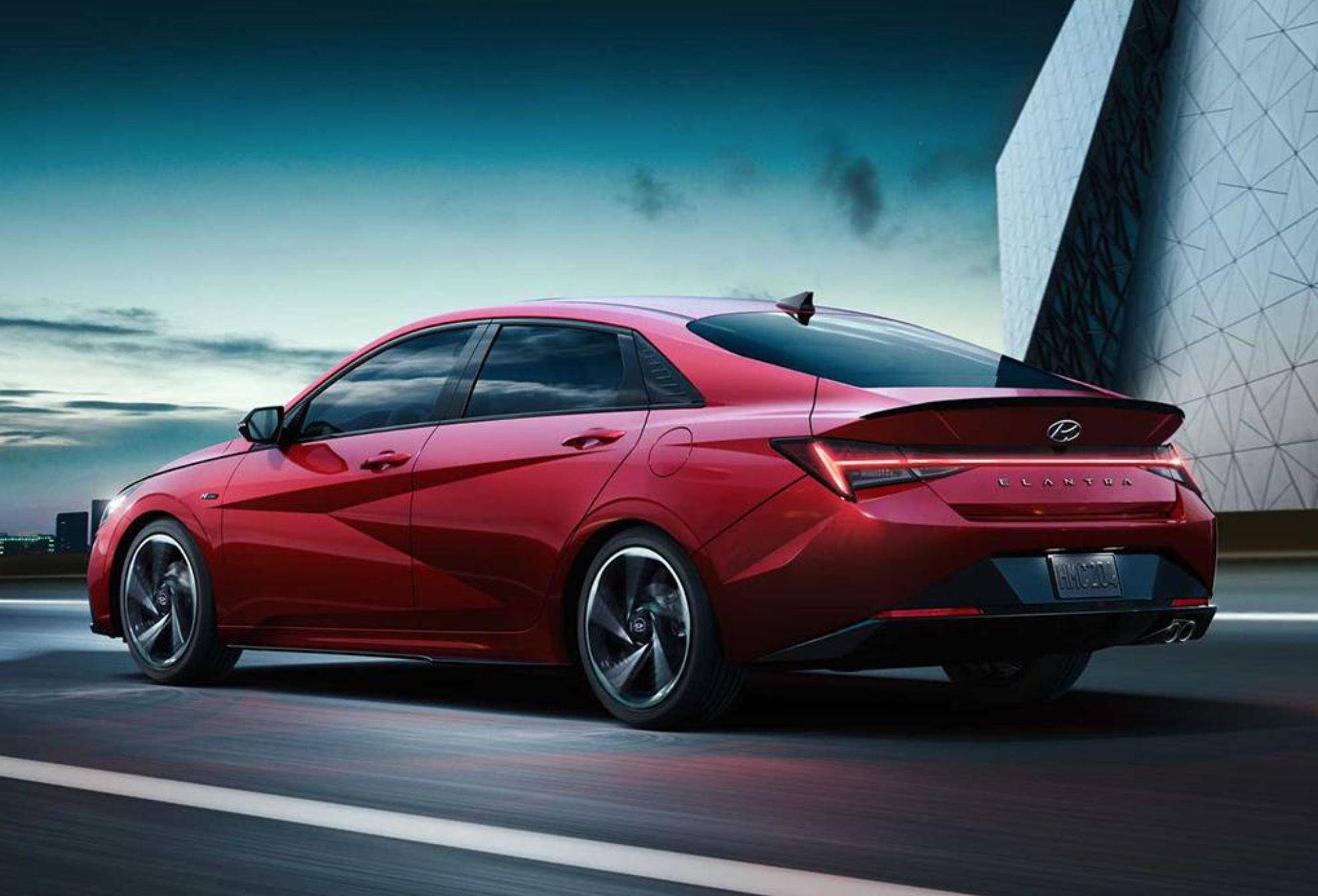 韩系运动型轿跑,车长4米7,275匹马力7.2s破百,还是大后驱