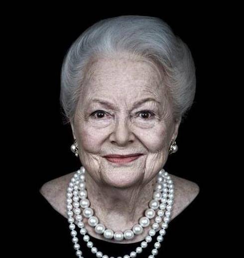 原创琼芳登4次婚姻不幸福活了96岁与姐姐争了一辈子