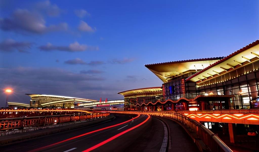 山西太原武宿国际机场停车场怎么收费,停车方便吗?