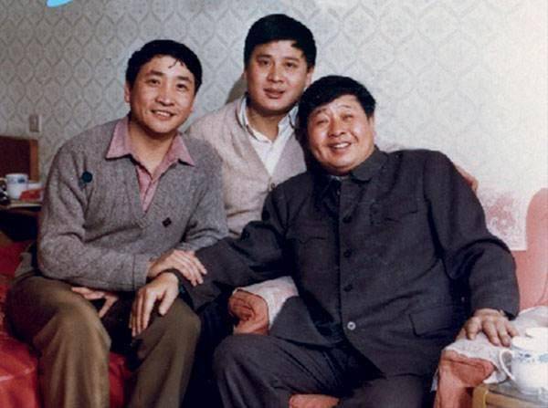 原创姜昆冯巩都是马季的爱徒姜昆的相声更经典而冯巩更有观众缘