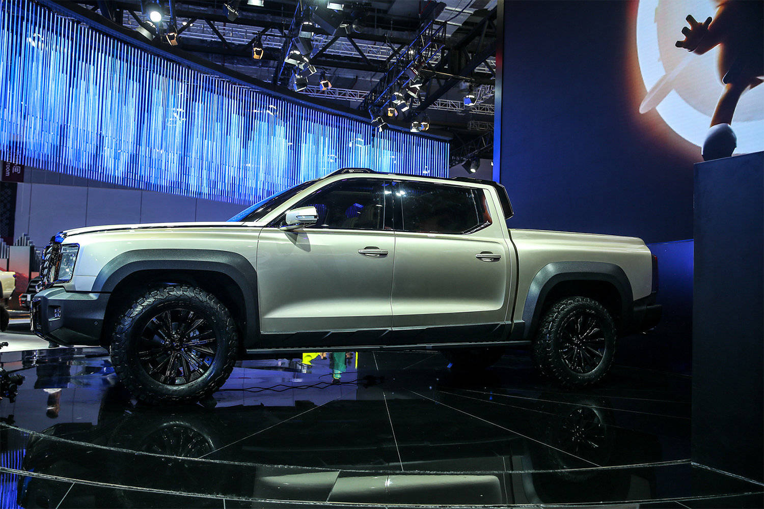 皮卡解禁城市再添一员,怪不得这款皮卡销量可以起来