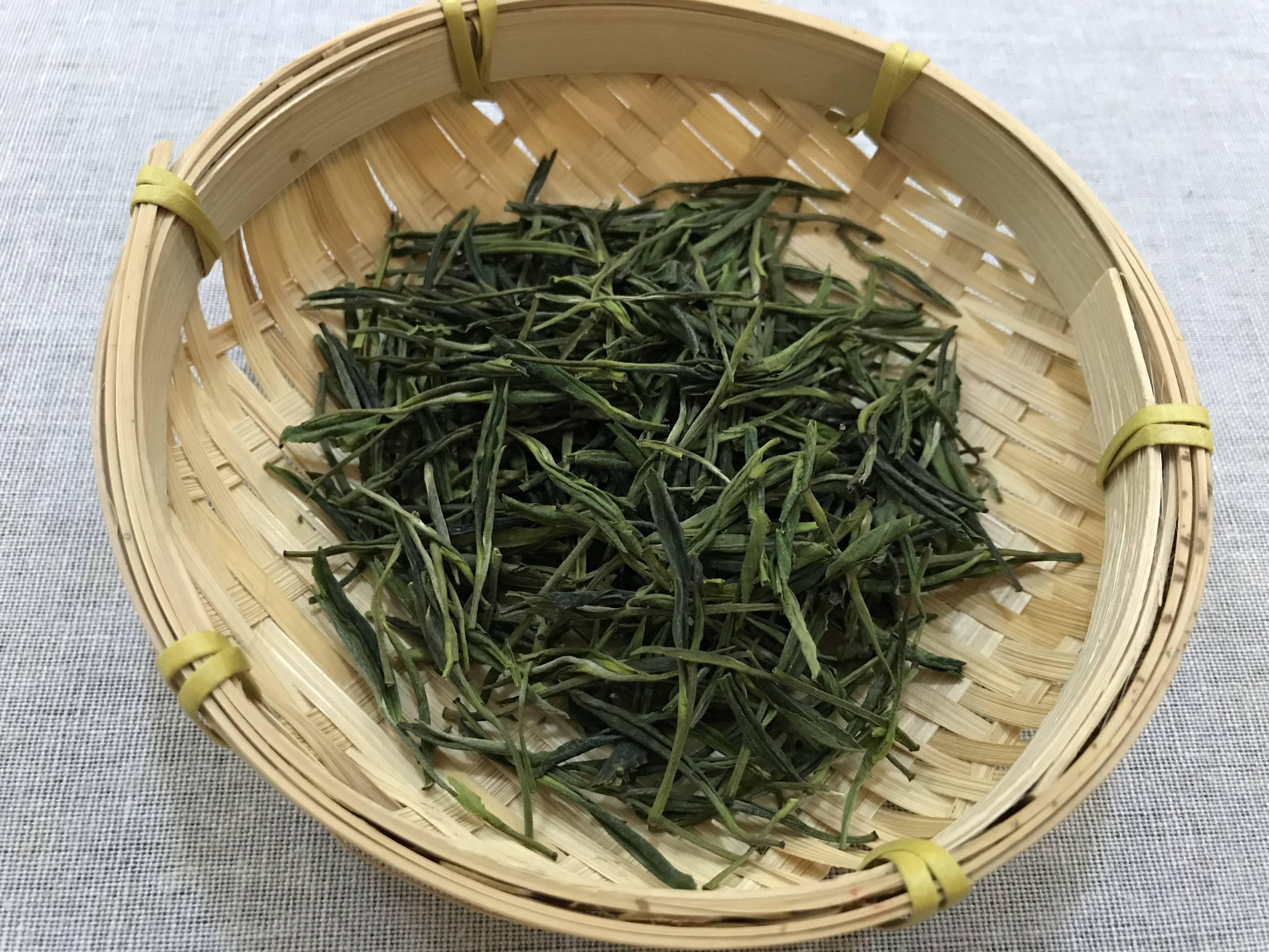 安吉白茶屬於什麼茶呢綠茶還是白茶它存滿3年也是老白茶嗎