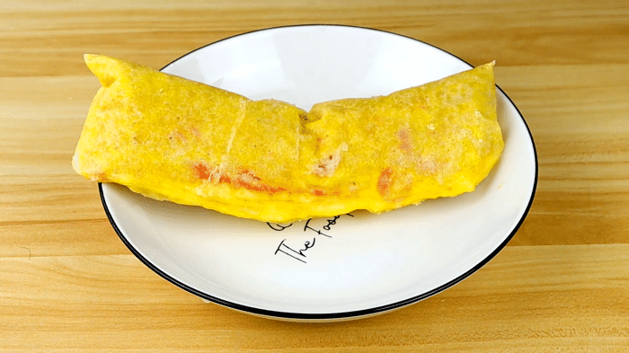 最近很火的薯片做法加入3个鸡蛋出锅瞬间变美食惊艳全家人