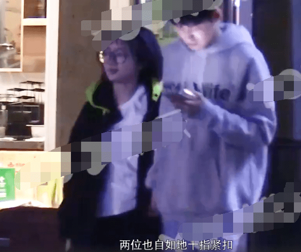 女星李浩菲恋情曝光,与付伟伦多次嘴对嘴亲吻,女方曾