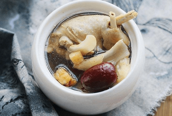 沙参麦冬玉竹汤做法 19c9cdcdcda741599cf6211b4a34faad.png