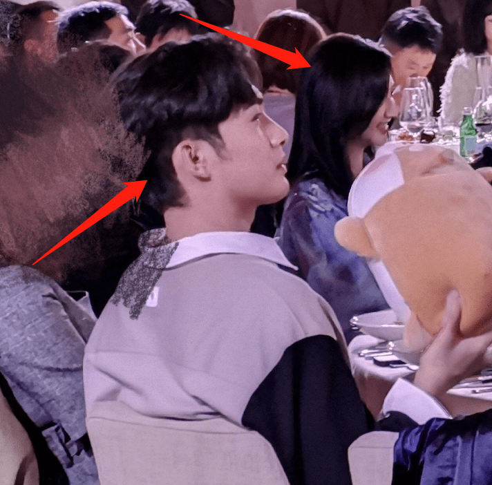 怎么样才能减少对一个人的在乎 8ed1c9192c014351bd9d95c3daeffc8d.png