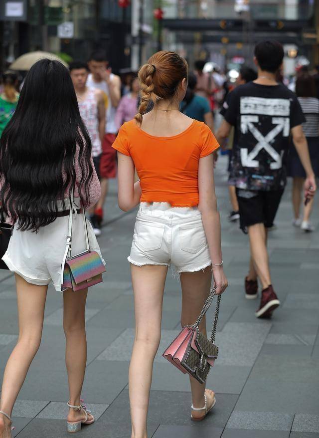 好看又凸显身材 e95d4931d8744289a7f59a357aefe5ea.jpeg