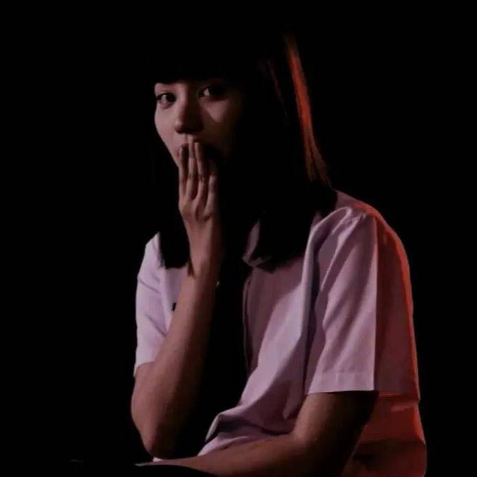 超火的《禁忌女孩》娜诺&富江头像:这世上回首之间都是人走茶凉