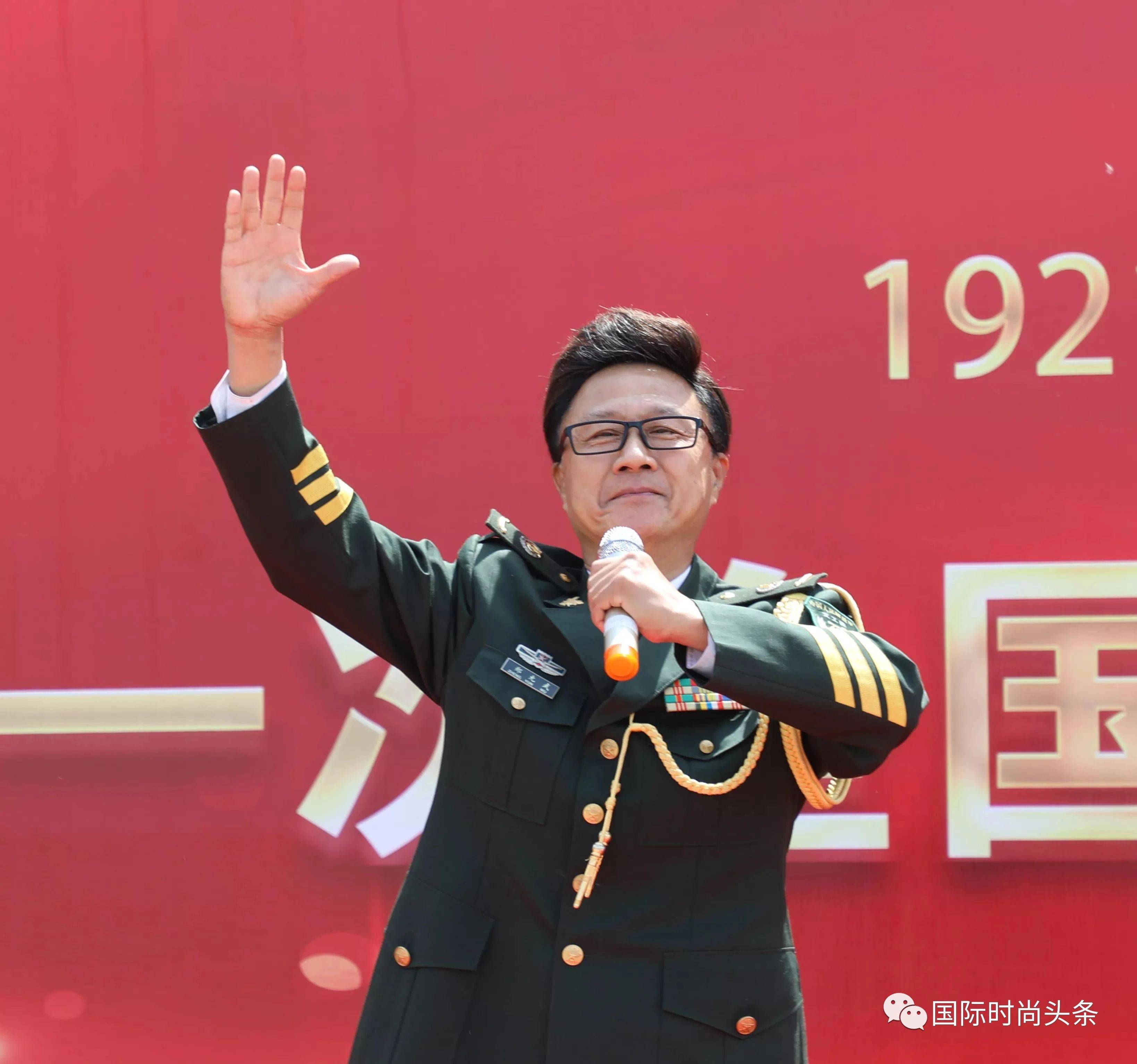 歌唱家尹馨著名表演艺术家高桐林歌唱家张梓峰北京市红十字风之彩志愿