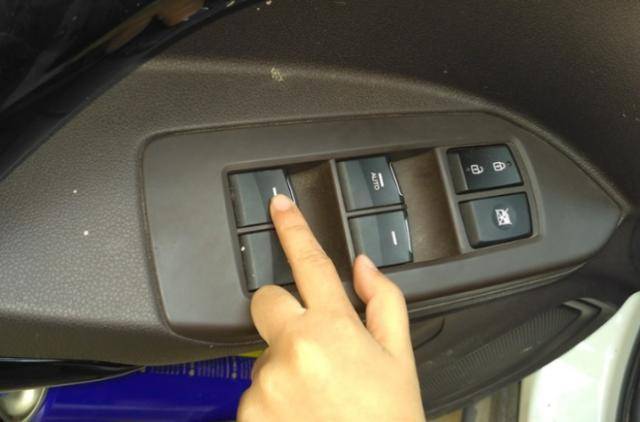 附近加油站哪里有招人 08da51bd33924ee589155f538093f75a.jpeg