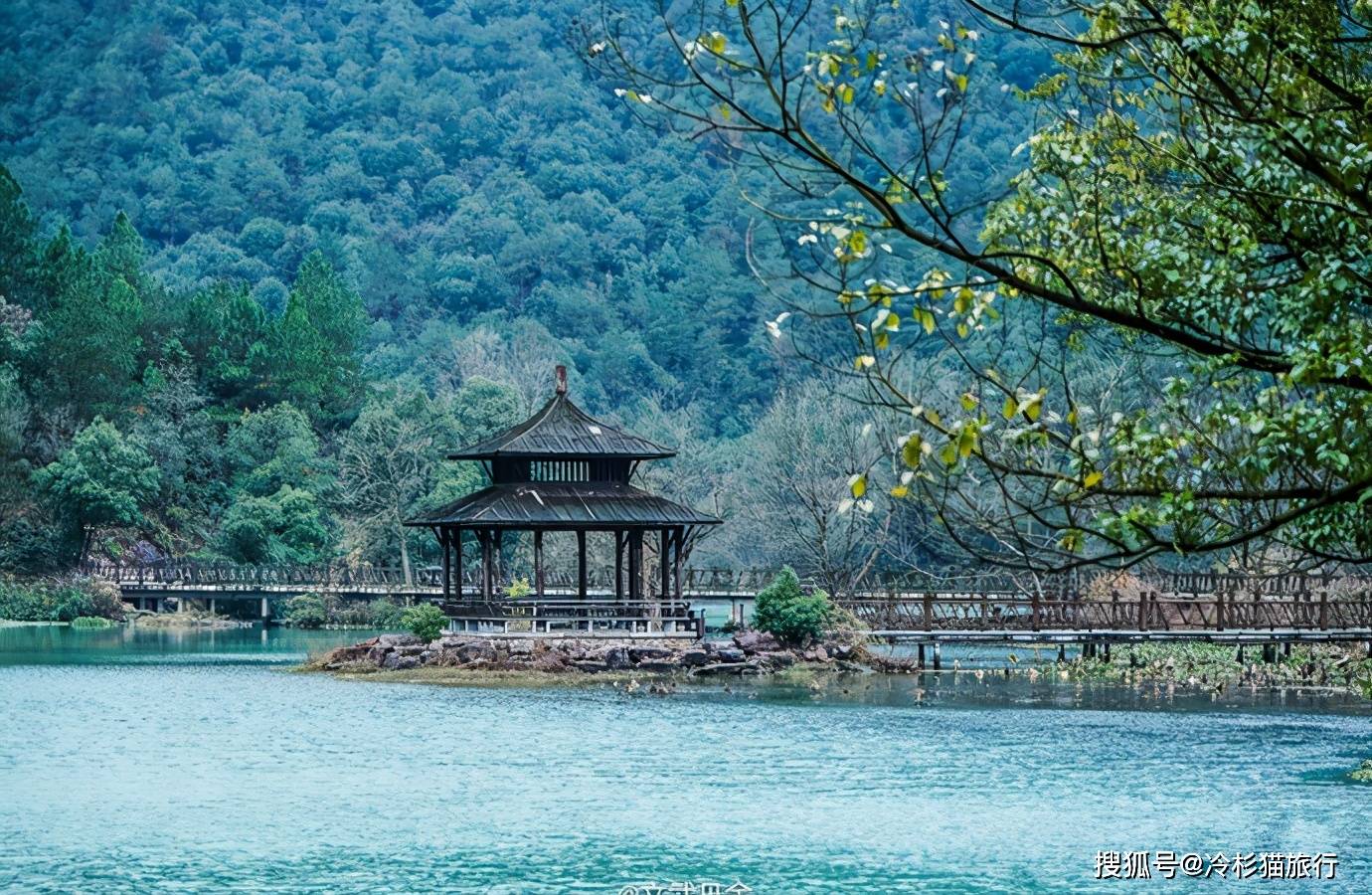 東線是富春江七里瀧區