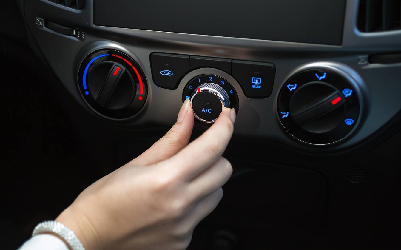 车上这些空调按键 九成司机都认不全 你认识几个 温度