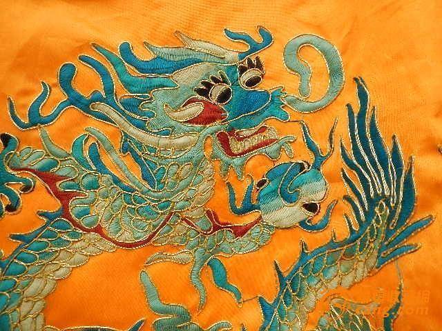 古代皇帝的龙袍如此珍贵 既不能水洗 又没有干洗 臭了怎么办 赵匡胤