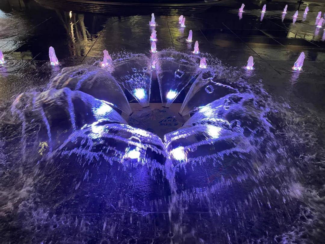 彩悦佳秀又一佳作佛山紫薇港音乐喷泉邀你共赴夏日之约