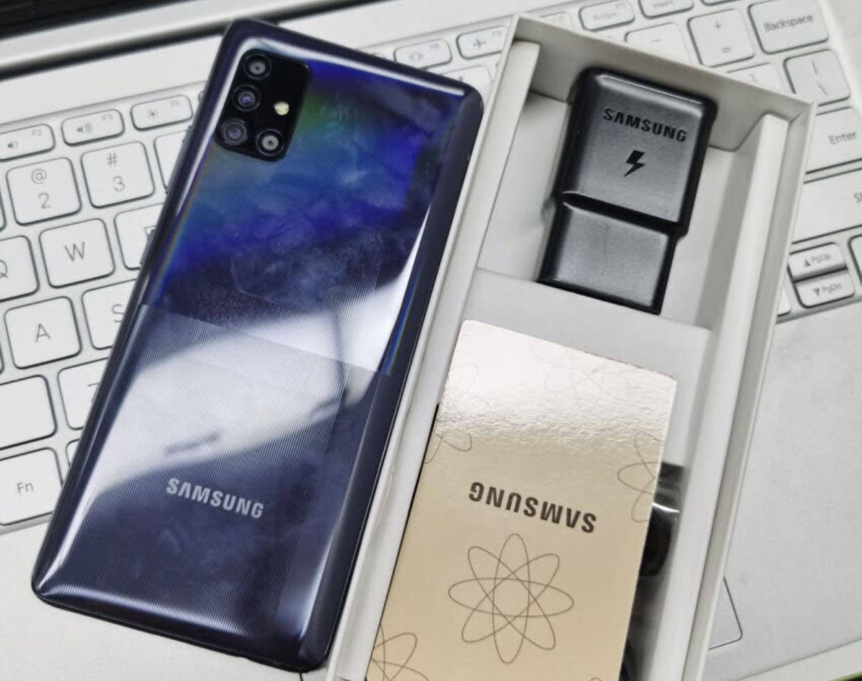 2999跌至2099,三星屏幕 3200万前置,曾是全球最畅销5g手机_exynos