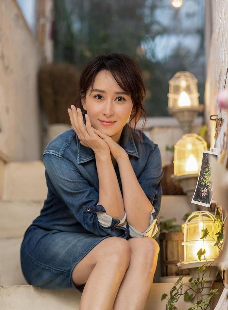 阔太胡静,与婆婆小心相处,与老公恩爱有加,表示不甘做豪门阔太_朱兆祥