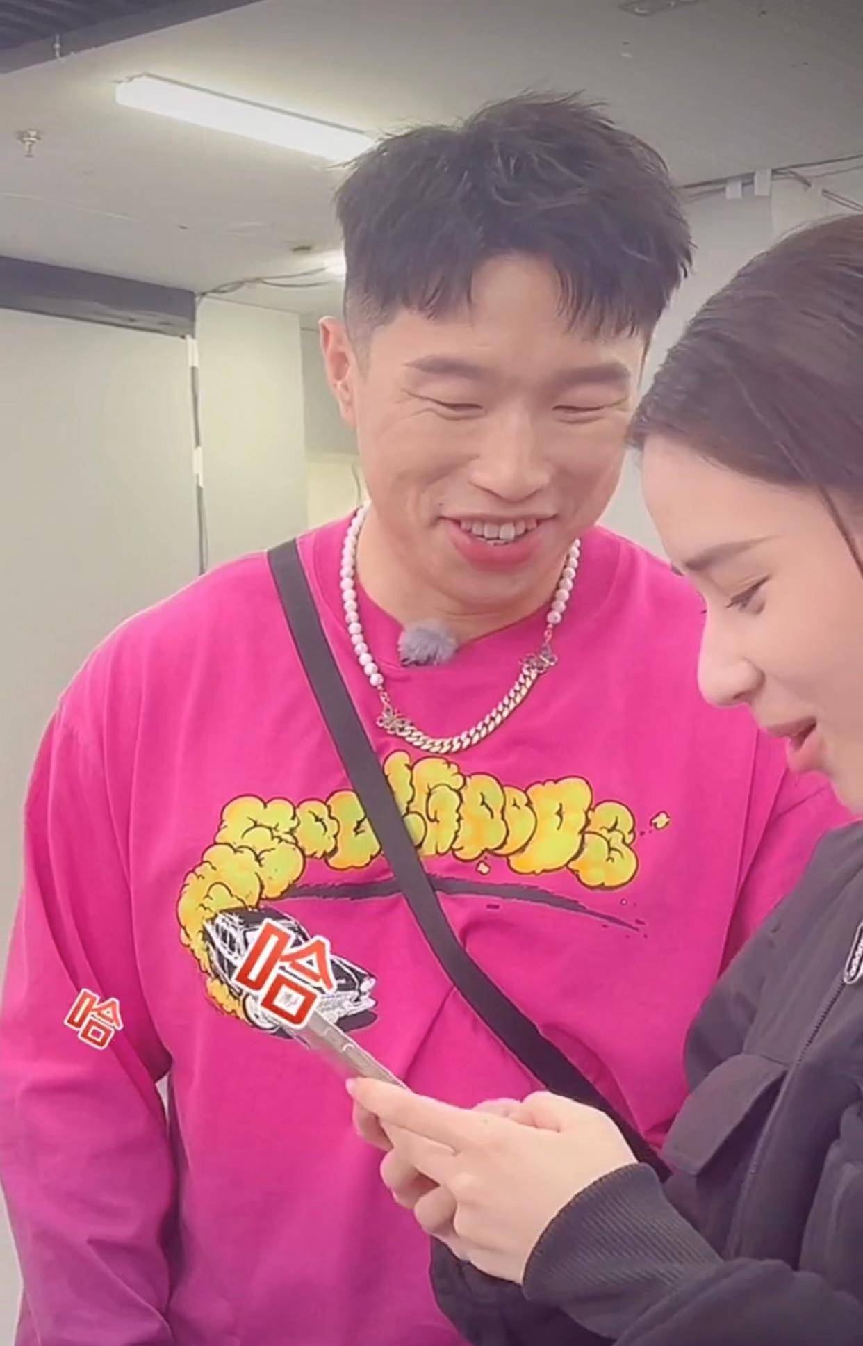 德云社奇怪的朋友圈,何超莲烧饼同框,尚九熙被曝富豪身份