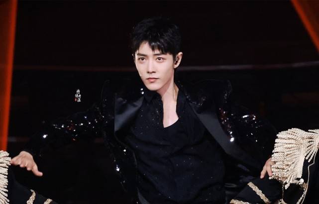 飞蛾扑火的意思什么 7595c88cd1964375bc8a3cb360bfd749.jpeg