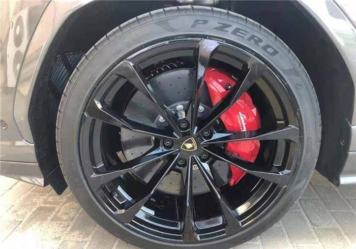 速度秒杀一众suv兰博基尼urus实拍图