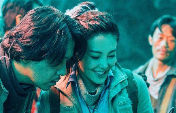 原创潘粤明晒与姜超24年前合影照脸上写满稚嫩和羞涩样子特别可爱