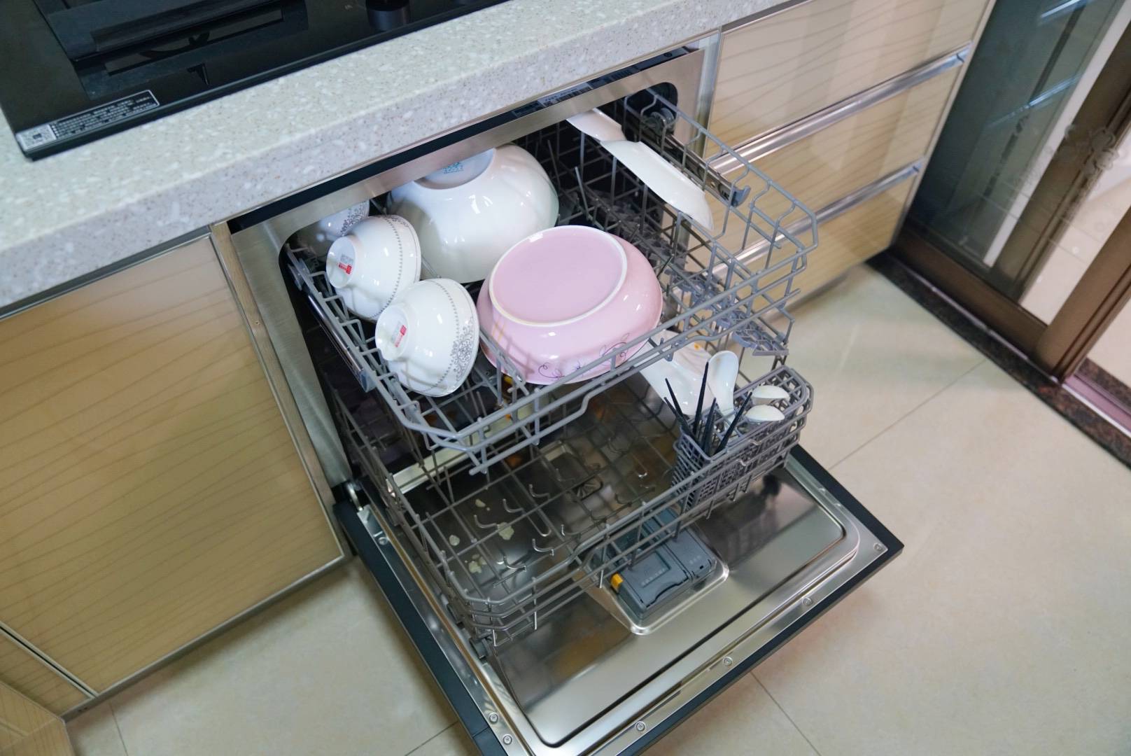 完美平替!小厨房无损安装嵌入式洗碗机实例分享