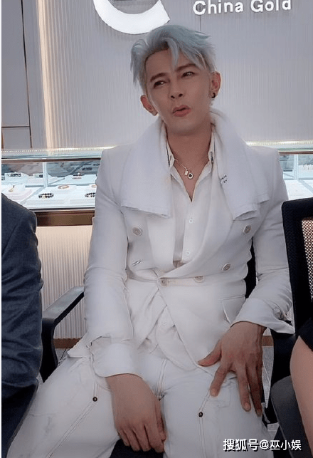 原创汪东城直播睡觉惹争议网友质疑刻意炒作这钱也太好赚了吧