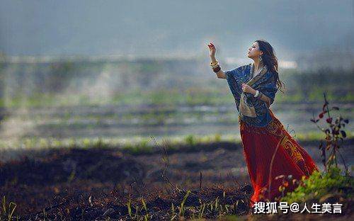 女人最经典的人生感悟：高情商女人发朋友圈的句子