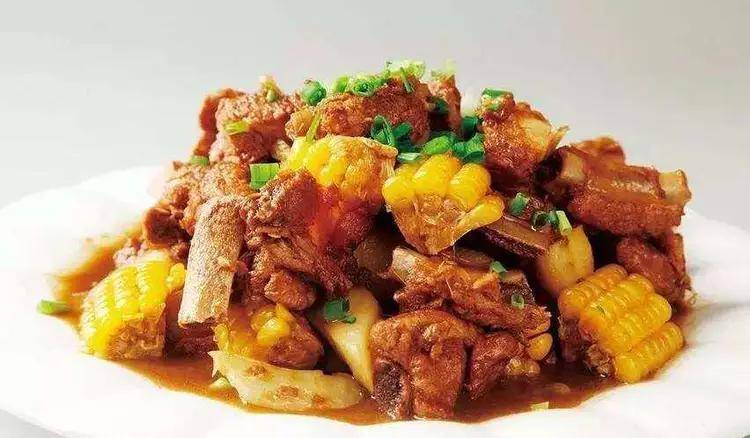 美食推荐水煮牛肉孜然牛肉炒西芹锅包肉玉米烧排骨的做法