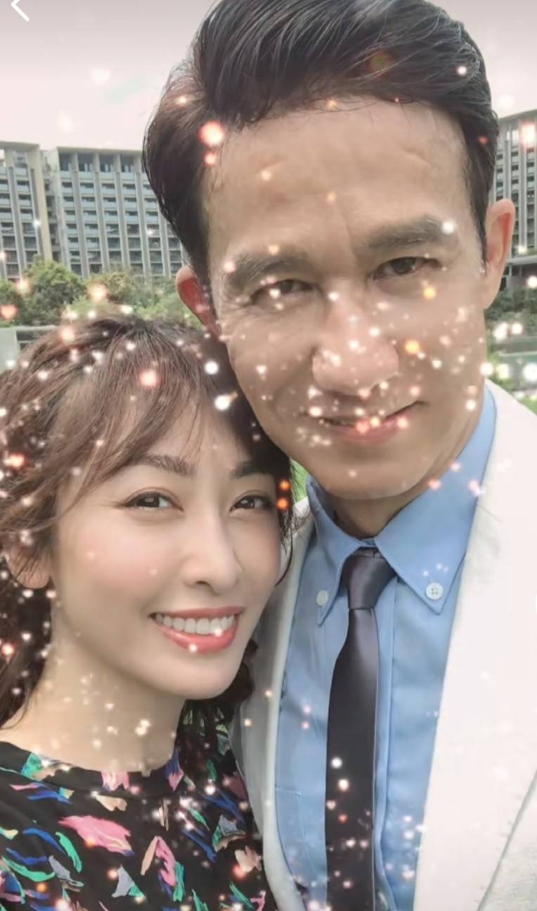 李子雄的老婆图片