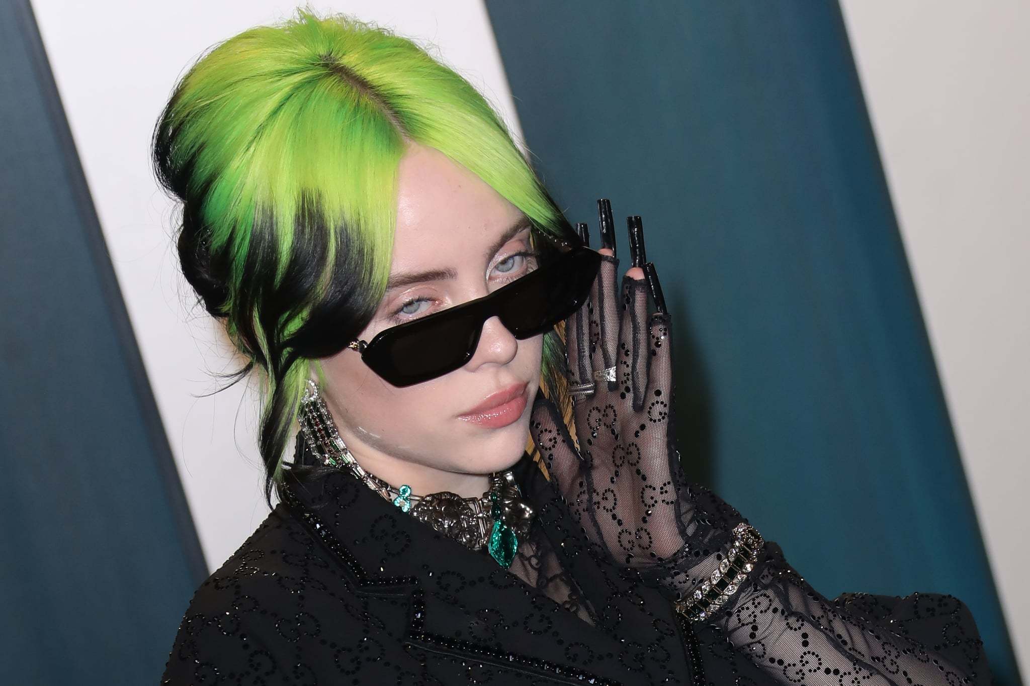 比利·埃里什(billie eilish)和她的新金发正在为明年的世界巡回演出