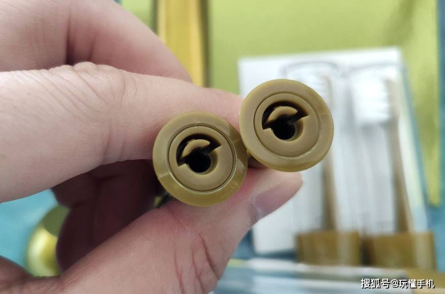 感应|可以洗脸的电动牙刷「罗曼T10X」使用体验