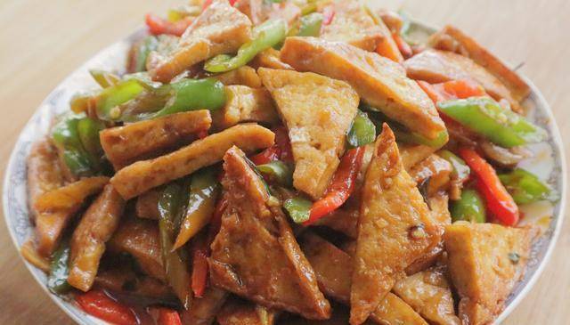 最简单的家常素炒豆腐 e9e75c4bae6a461ab4745bb83b5d928b.jpeg